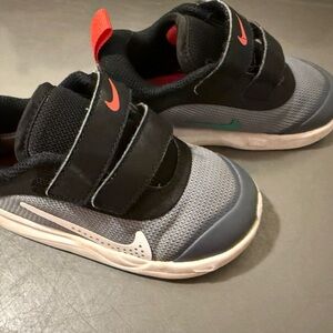 Nike Omni Multi-Court Toddler Shoes